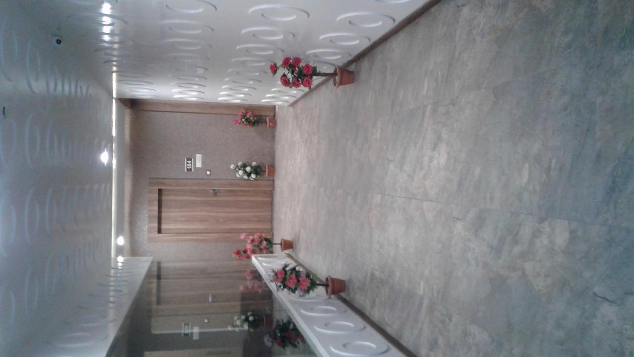 Hotel The Grand Parshwanath Sankeshvar Buitenkant foto
