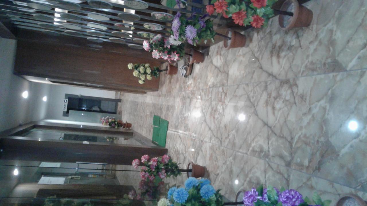 Hotel The Grand Parshwanath Sankeshvar Buitenkant foto