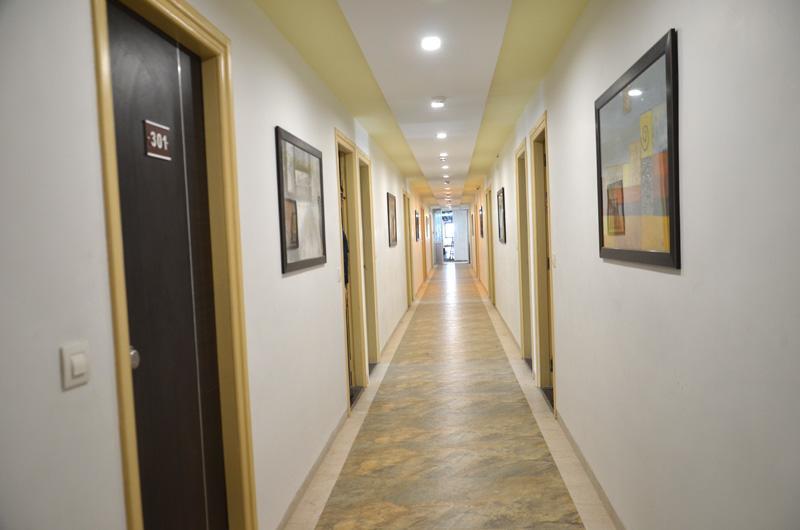 Hotel The Grand Parshwanath Sankeshvar Buitenkant foto