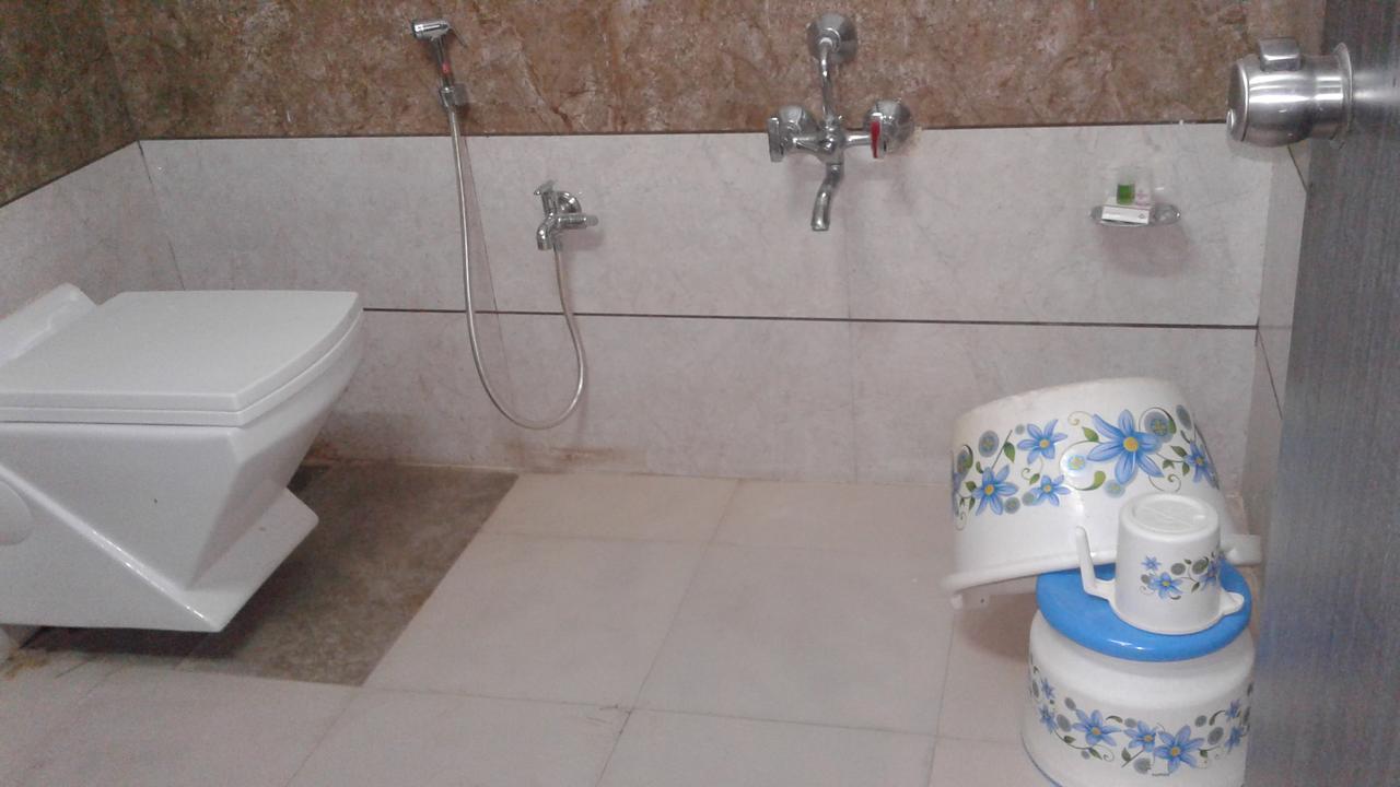 Hotel The Grand Parshwanath Sankeshvar Buitenkant foto