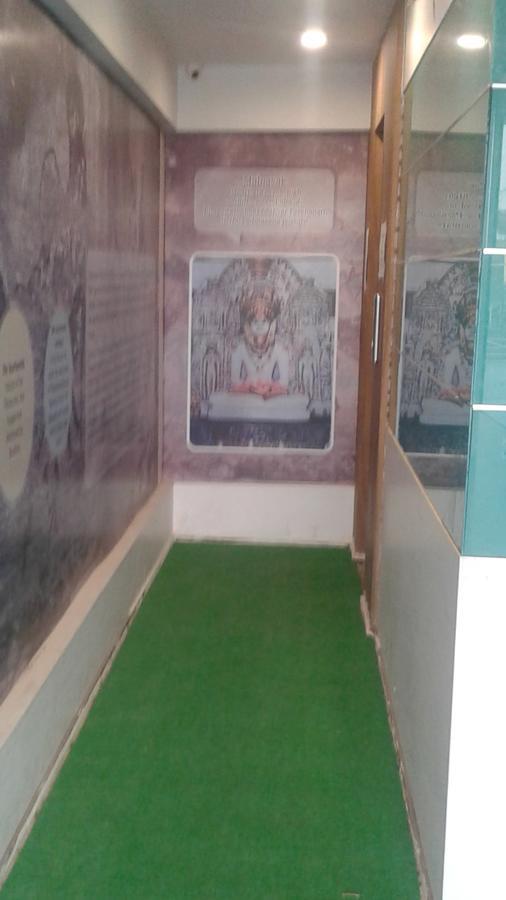Hotel The Grand Parshwanath Sankeshvar Buitenkant foto